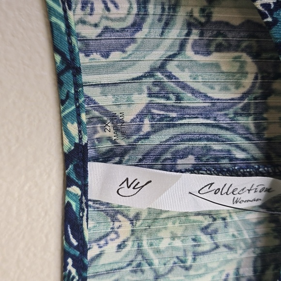 New York Collection Green and Blue Asymmetrical 3/4 Sleeve Tunic Size 2x NwT. - Picture 5 of 8